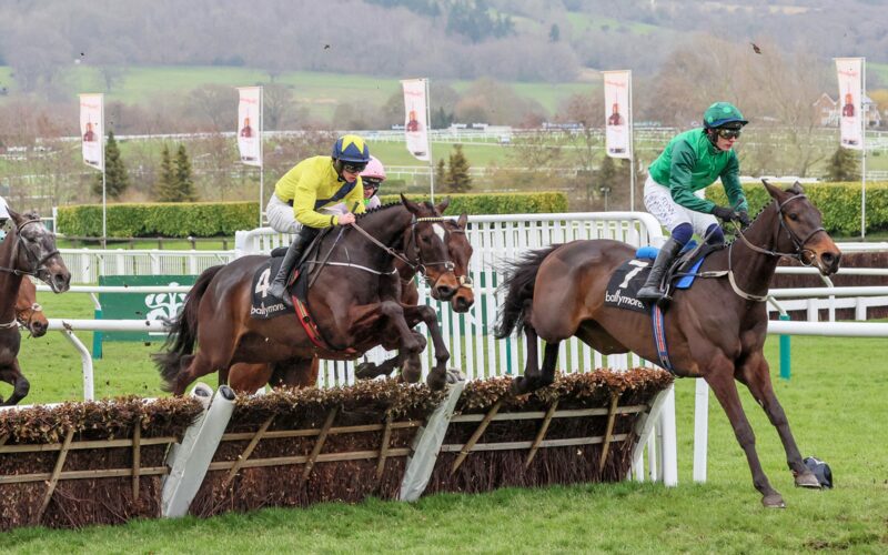 IMPAIRE ET PASSE ridden by Paul Townend wins the BALLYMORE NOVICES' HURDLE (GRADE 1) at CHELTENHAM 15/3/23
Photograph by Grossick Racing Photography 0771 046 1723